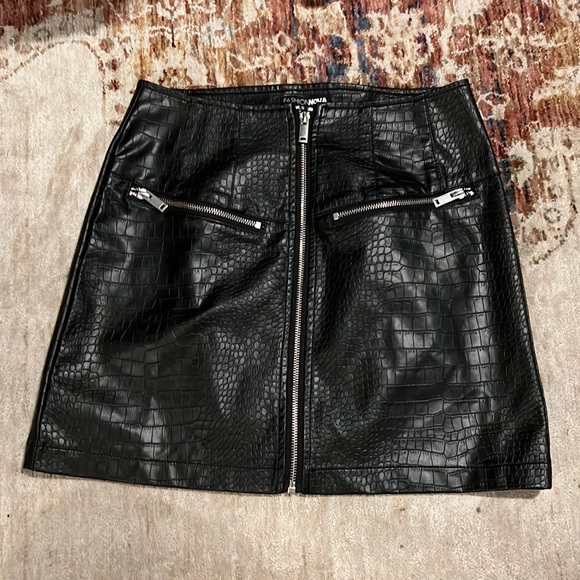 NWT Fashion Nova Croc In The Night Mini Skirt - Black Size - Picture 5 of 7
